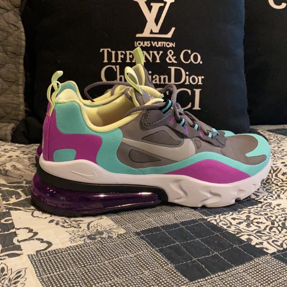 Youth/Womens Nike 270 React *HOTT* - Picture 2 of 4